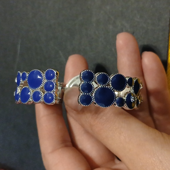 Quartz movement blue blinged out cuff watch - Picture 7 of 11